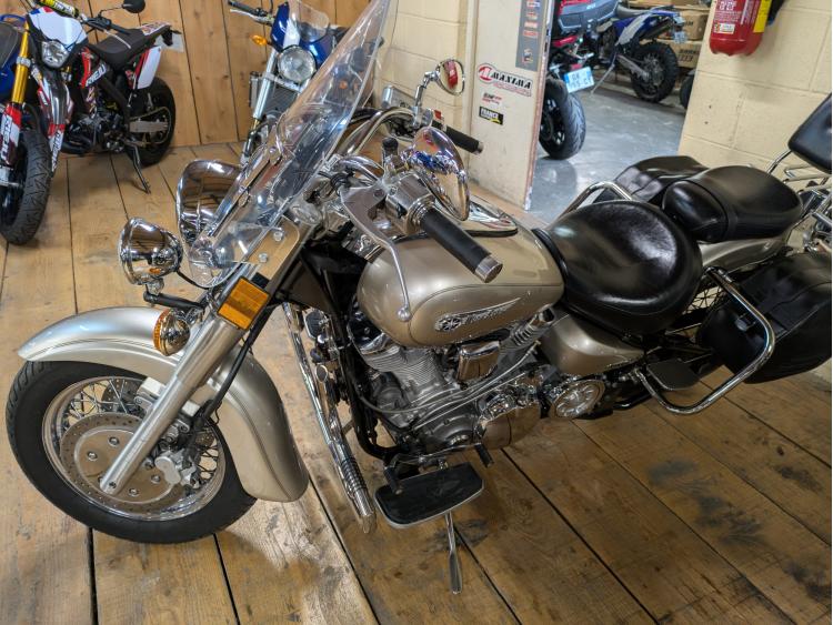 YAMAHA XV 1600