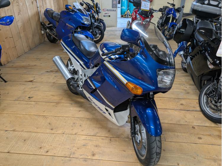 KAWASAKI ZXR 1000 TOMCAT