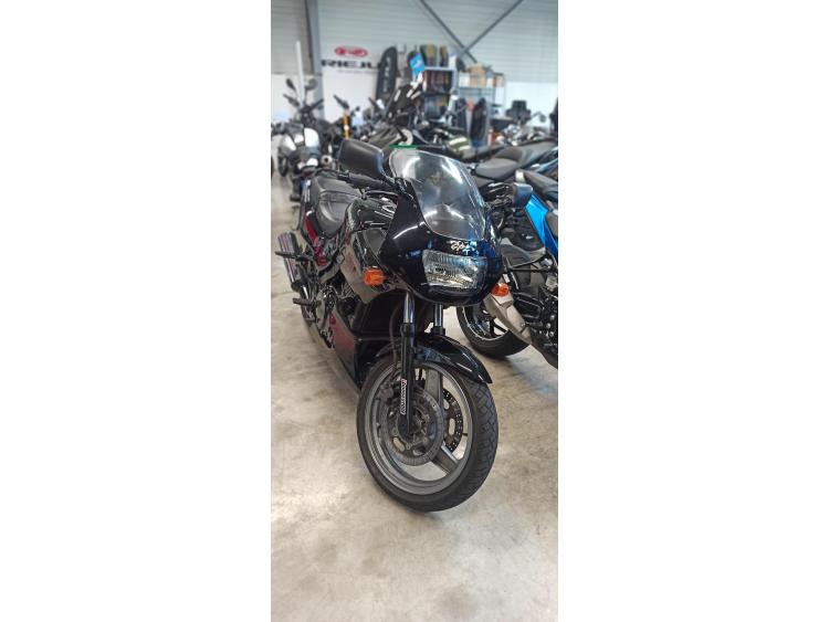 KAWASAKI GPZ