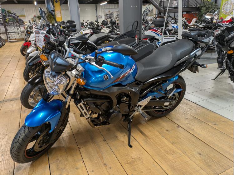 YAMAHA FZ6 S2 (98CV)