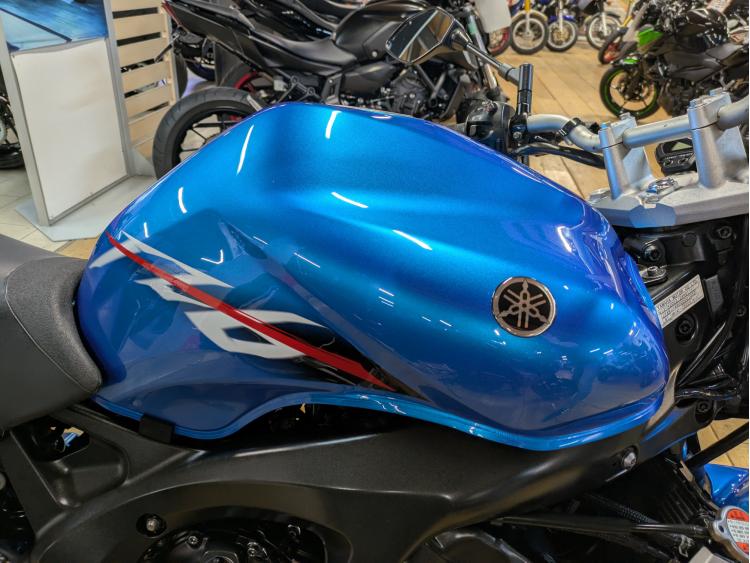 YAMAHA FZ6 S2 (98CV)