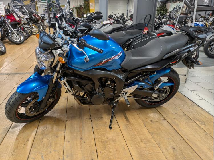 YAMAHA FZ6 S2 (98CV)