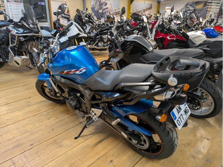 YAMAHA FZ6 S2 (98CV)