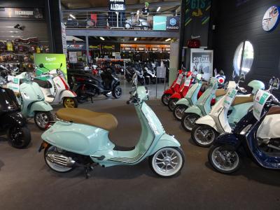 VESPA PRIMAVERA 125