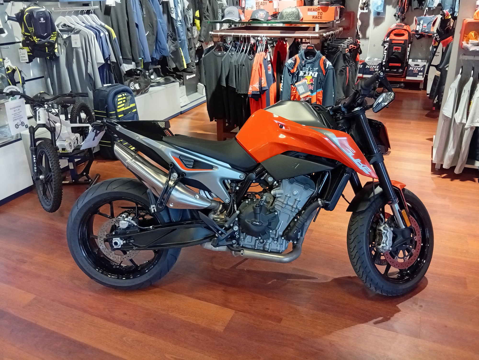 KTM 790 DUKE