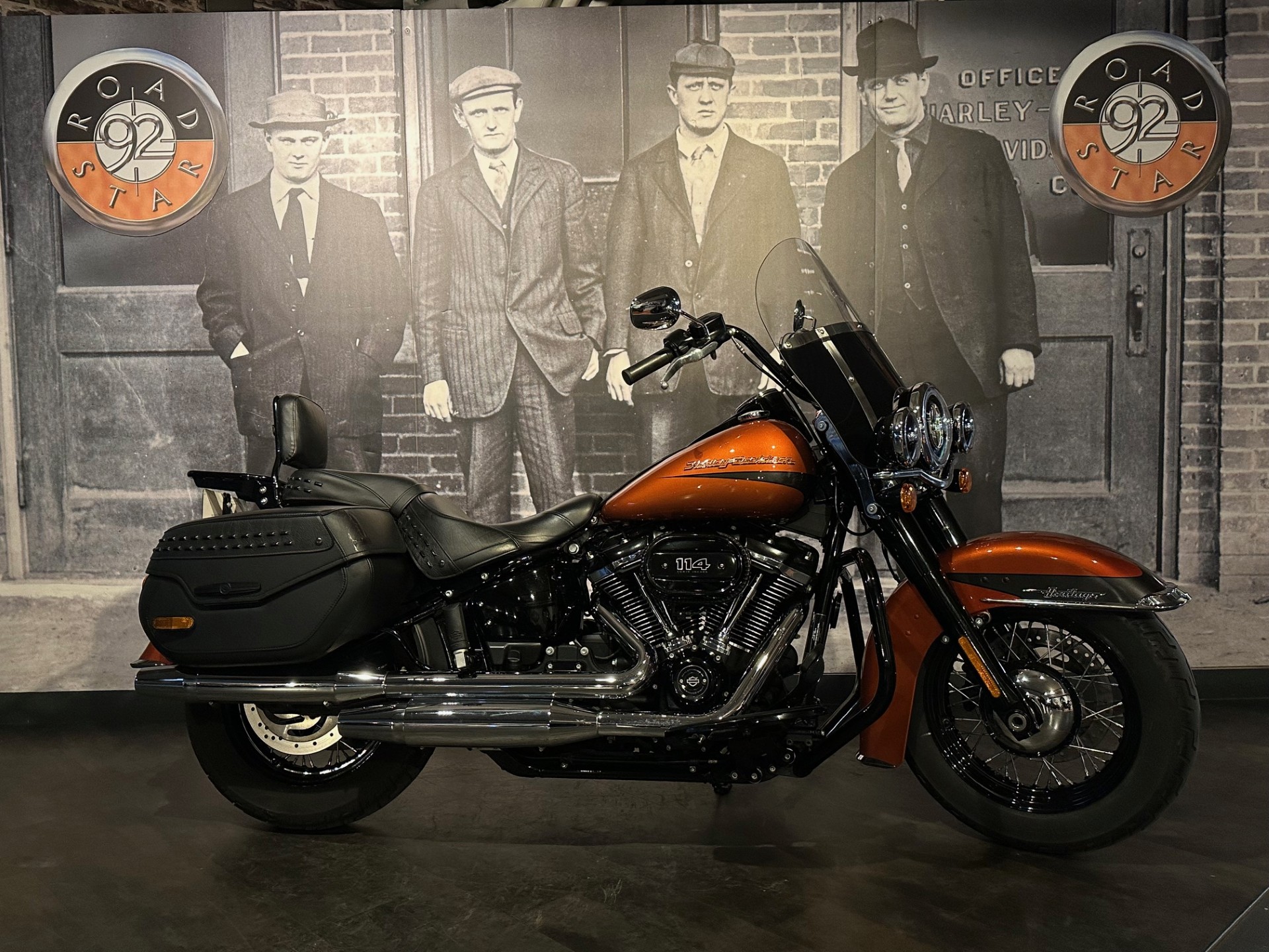 HARLEY-DAVIDSON SOFTAIL HERITAGE 1868 CLASSIC