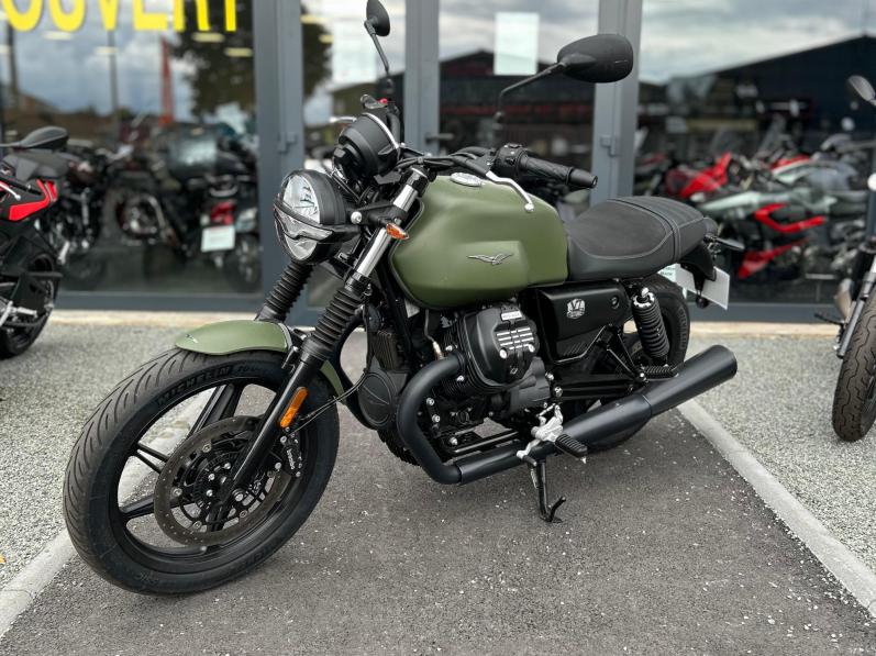 MOTO GUZZI V7 STONE VERDE