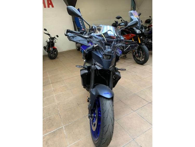 YAMAHA MT-09  Y-AMT
