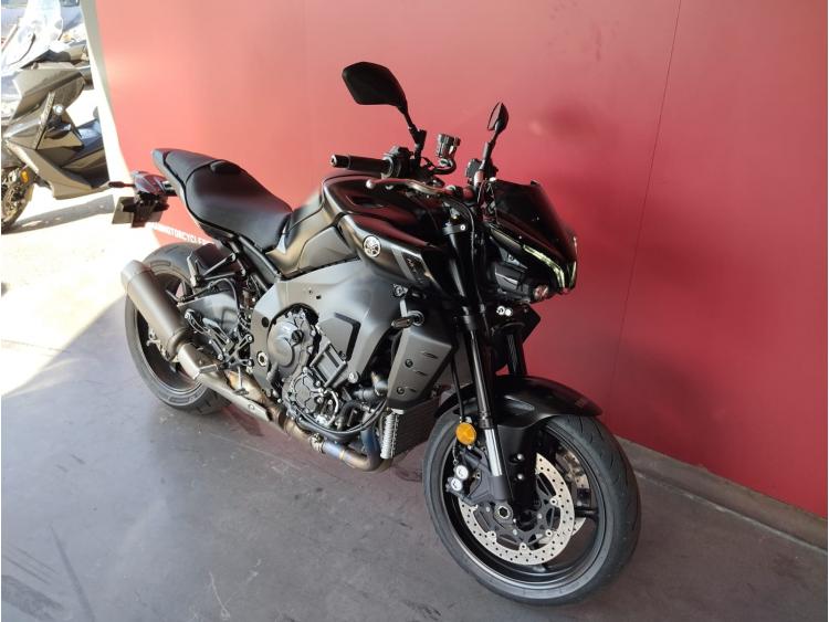 YAMAHA MT-10