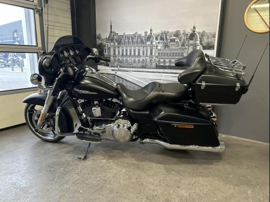 HARLEY-DAVIDSON TOURING STREET GLIDE 1690 SPECIAL