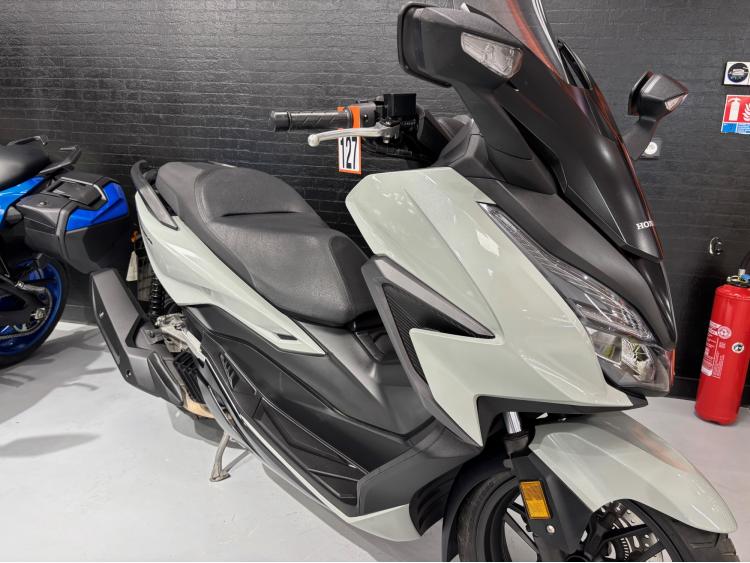 HONDA FORZA 125