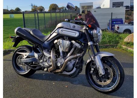 YAMAHA MT-01