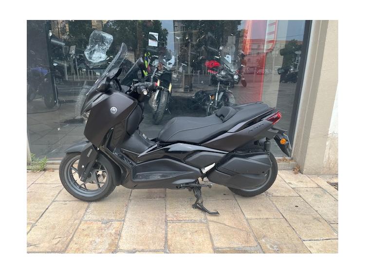 YAMAHA XMAX 300 Tech Max