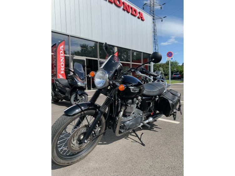 TRIUMPH BONNEVILLE 865 T100