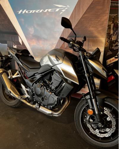 HONDA CB 750 HORNET