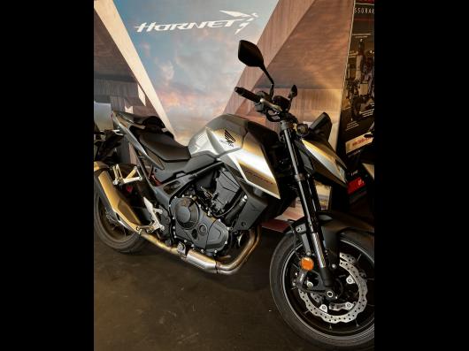 HONDA CB 750 HORNET