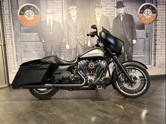 HARLEY-DAVIDSON TOURING STREET GLIDE 1690 SPECIAL