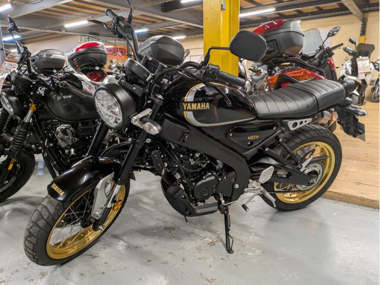 YAMAHA XSR 125 Legacy