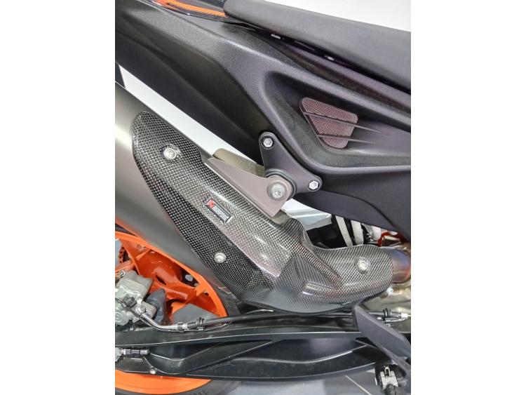 KTM 890 DUKE R