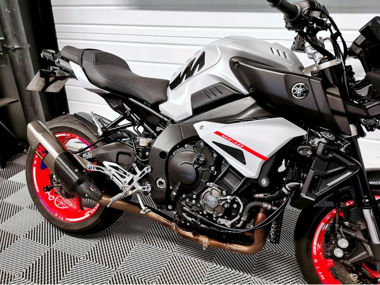 YAMAHA MT-10 MT10
