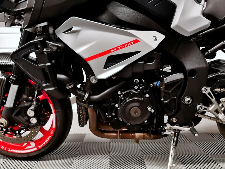 YAMAHA MT-10 MT10