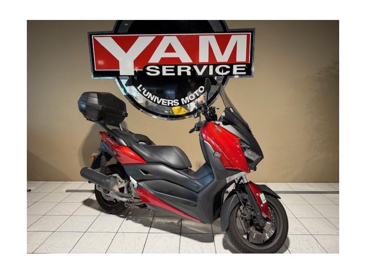 YAMAHA XMAX 125