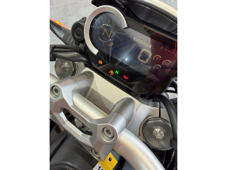 HONDA CB 1000 R