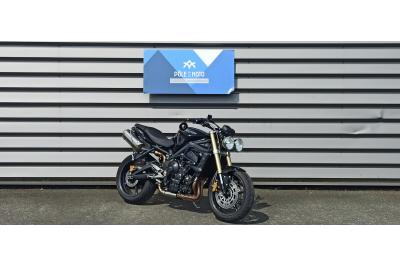TRIUMPH STREET TRIPLE 675