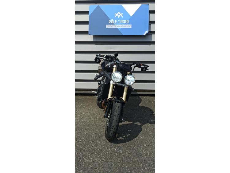 TRIUMPH STREET TRIPLE 675