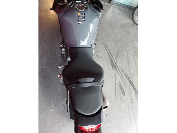 YAMAHA MT-10