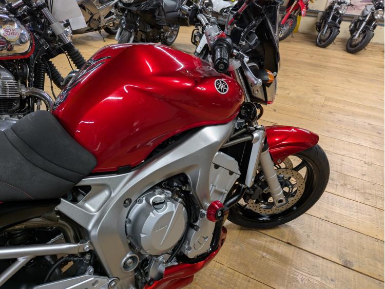 YAMAHA FZ6 (98CV) 4900 KMS 