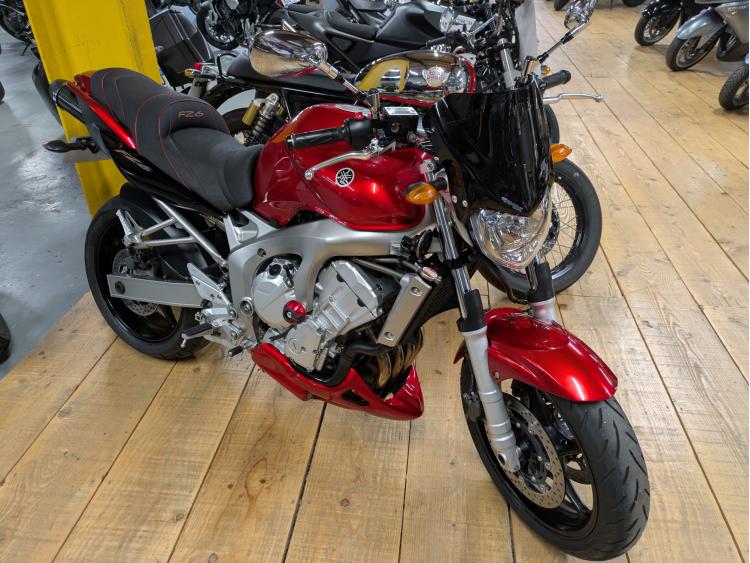 YAMAHA FZ6 (98CV) 4900 KMS 