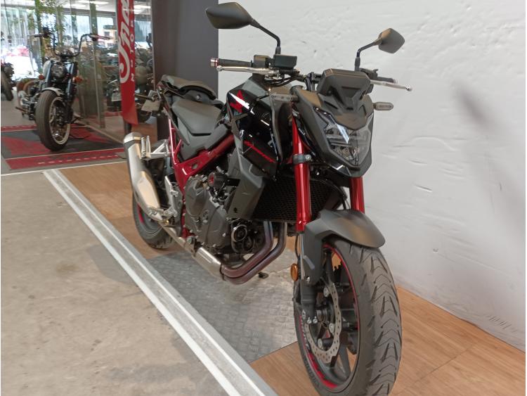 HONDA CB 750 HORNET