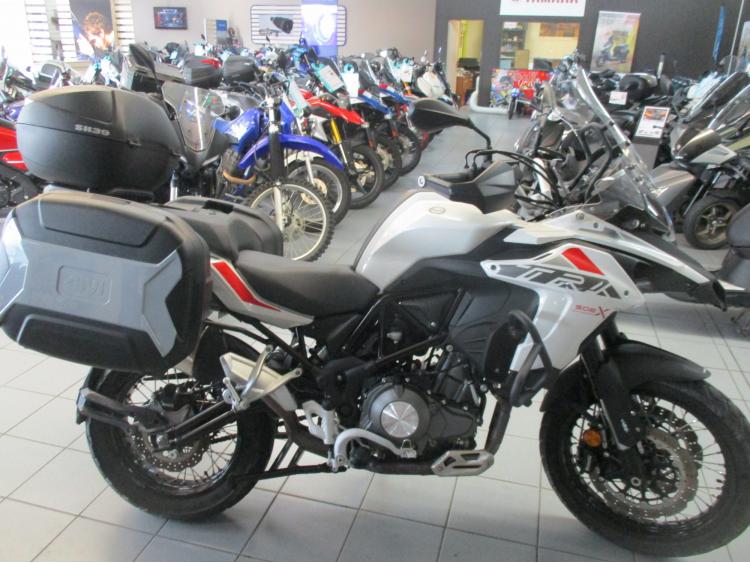 BENELLI TRK 502 X
