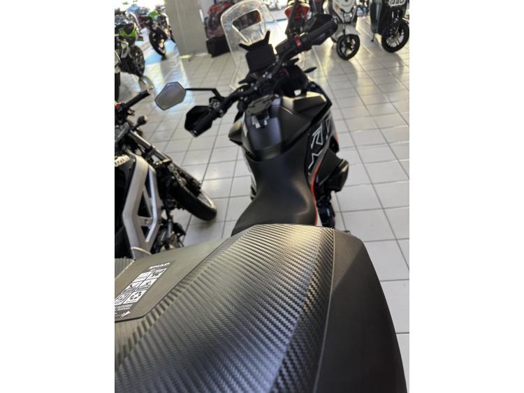 KTM 890 SMT