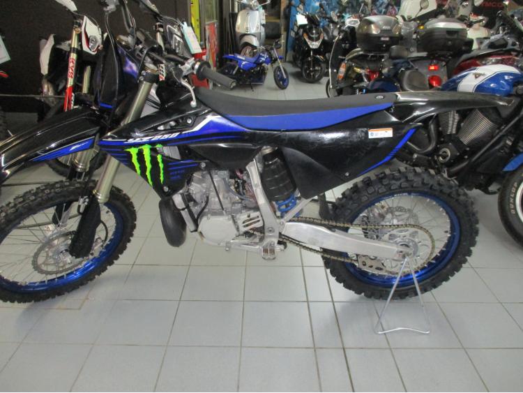 YAMAHA YZ250