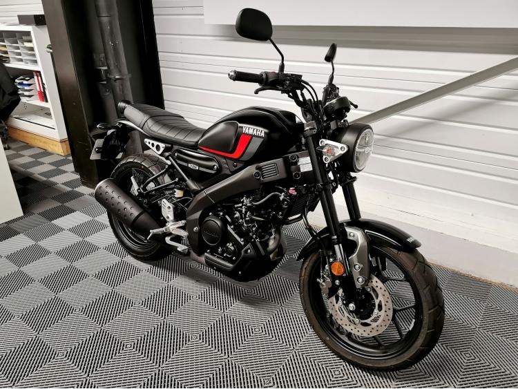 YAMAHA XSR 125 - 1ère Main 