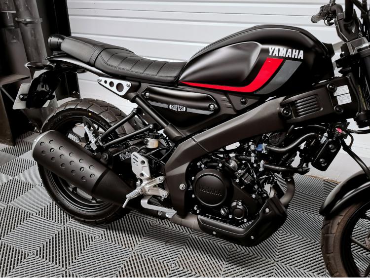 YAMAHA XSR 125 - 1ère Main 
