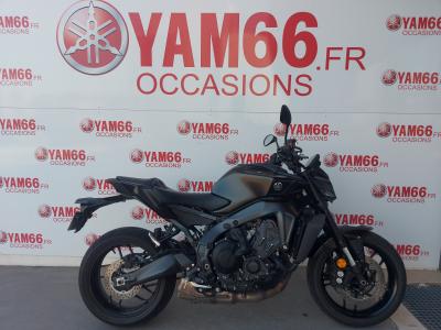 YAMAHA MT-09