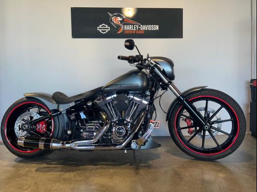 HARLEY-DAVIDSON SOFTAIL BREAKOUT 1690