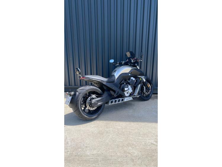 BENDA MOTOR LFC 700