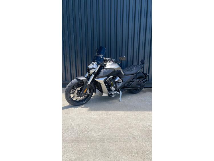 BENDA MOTOR LFC 700