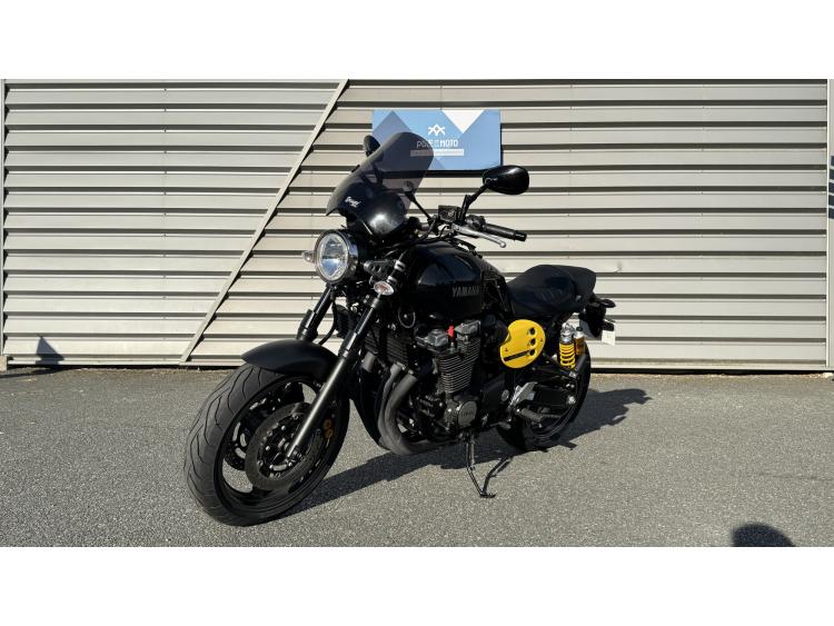 YAMAHA XJR 1300