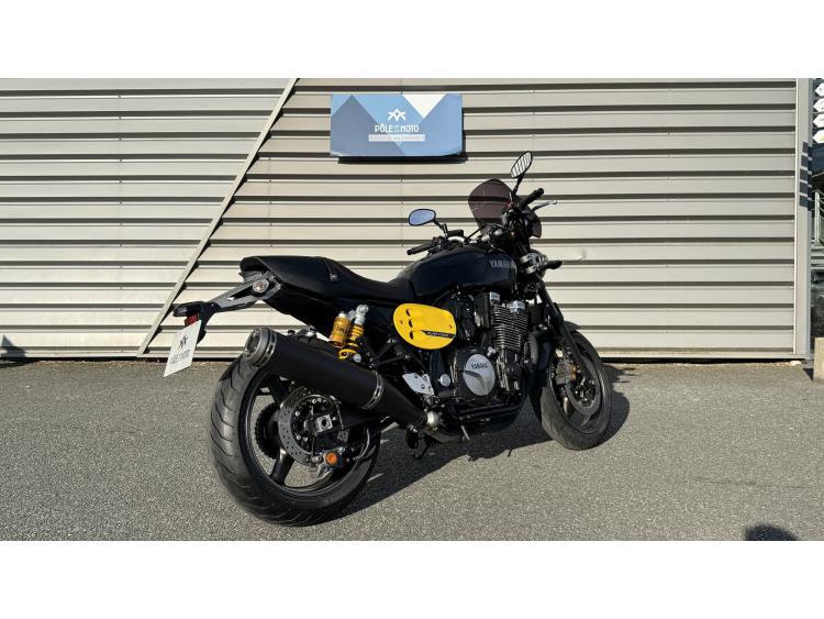 YAMAHA XJR 1300