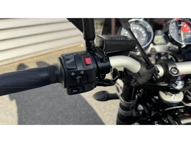 YAMAHA XJR 1300