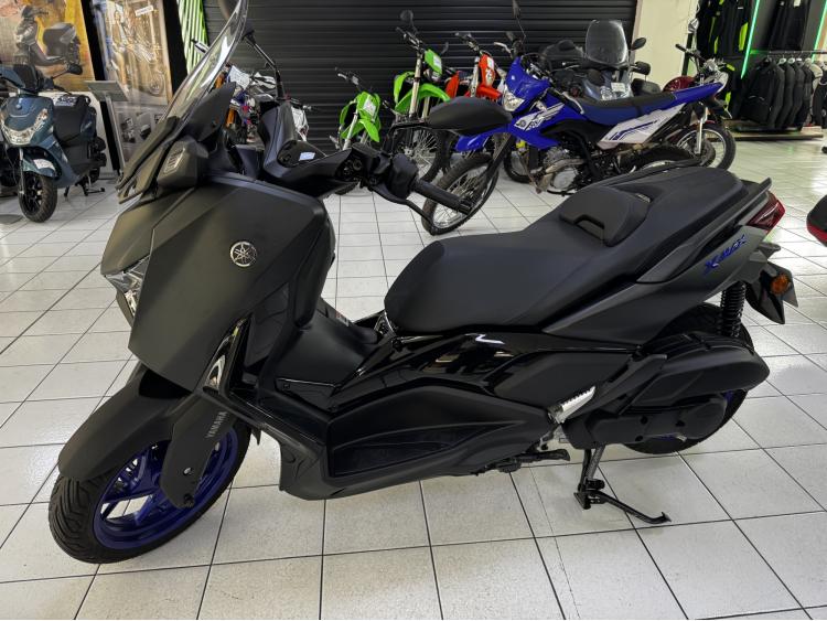 YAMAHA XMAX 125
