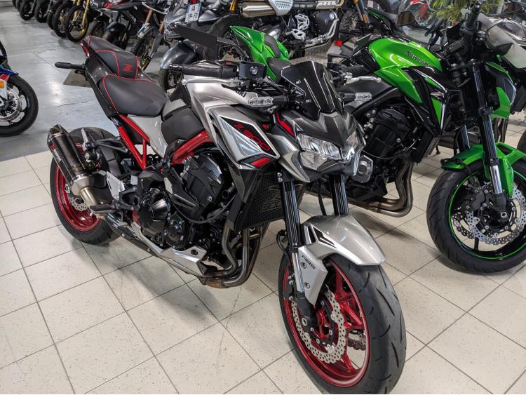 KAWASAKI Z 900