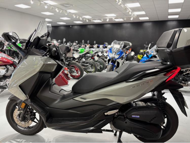 HONDA  FORZA 125 Top Box