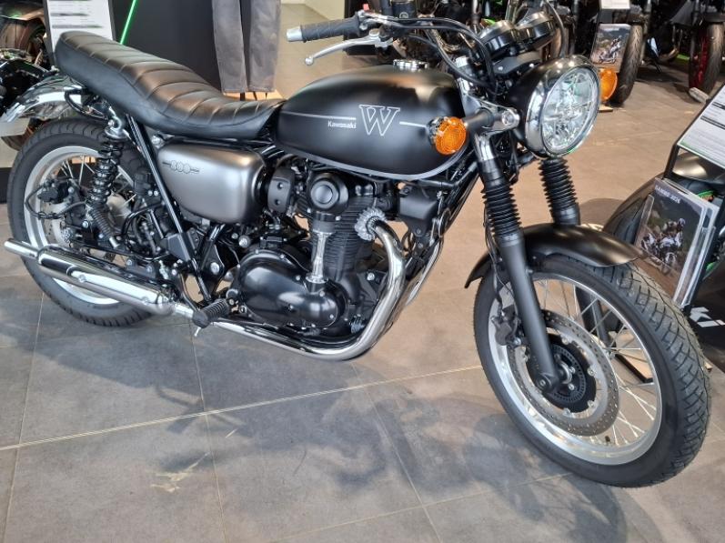 KAWASAKI W 800