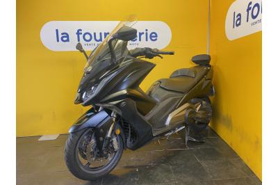 KYMCO AK 550